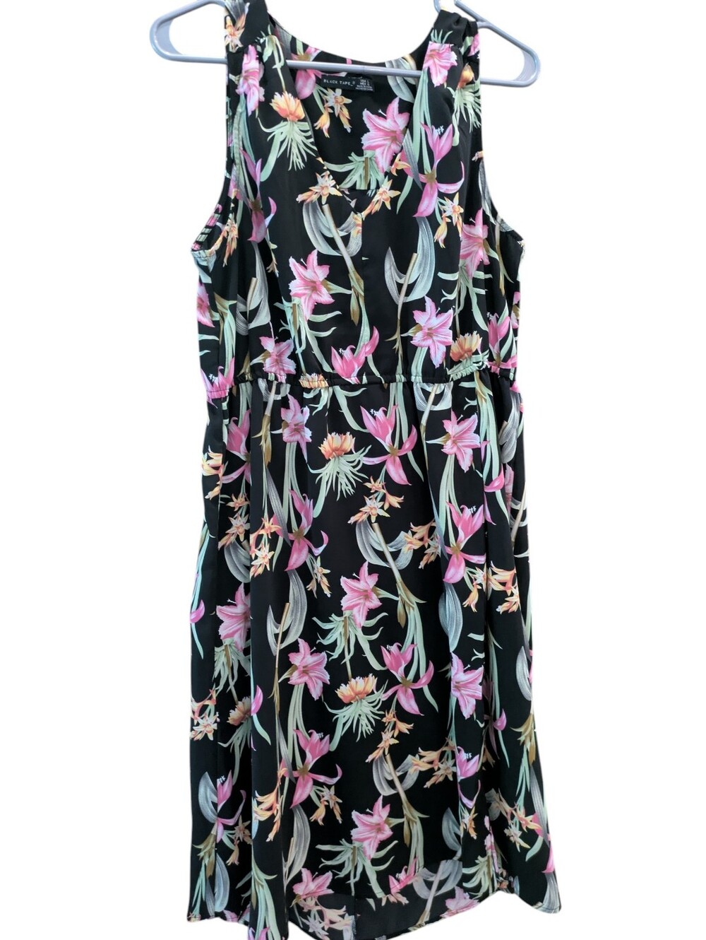 BEAUTIFULL Floral Black Sleeveless Midi Dress with Pink Lilies